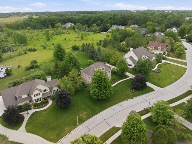 615 Treehouse PARKWAY, Kohler, WI 53044