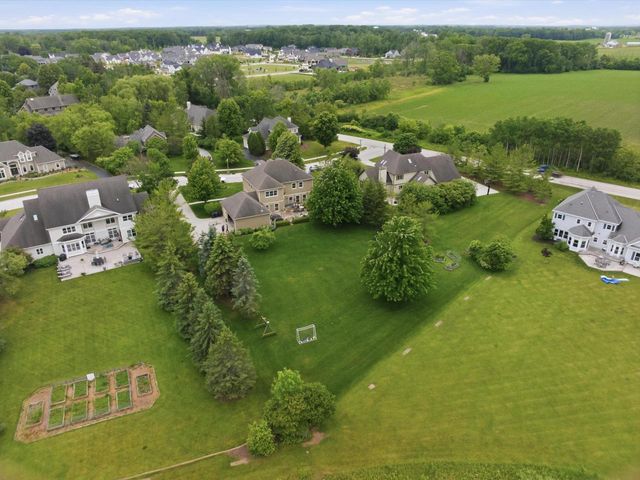 615 Treehouse PARKWAY, Kohler, WI 53044