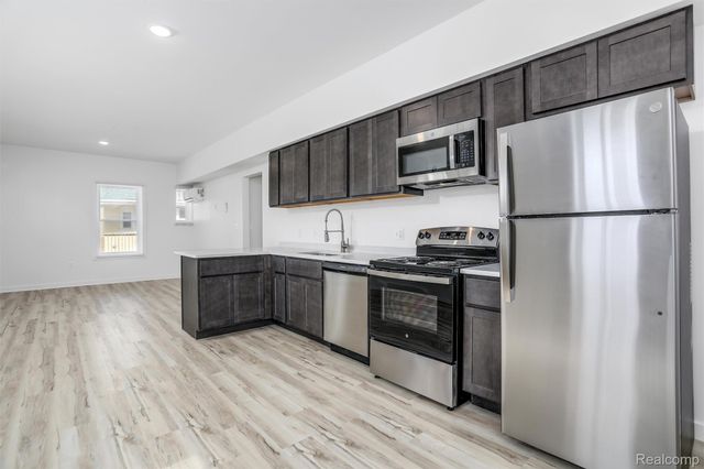 799 East Grand Boulevard 9, Detroit, MI 48207