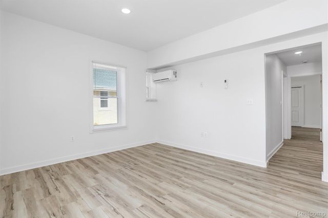 799 East Grand Boulevard 9, Detroit, MI 48207