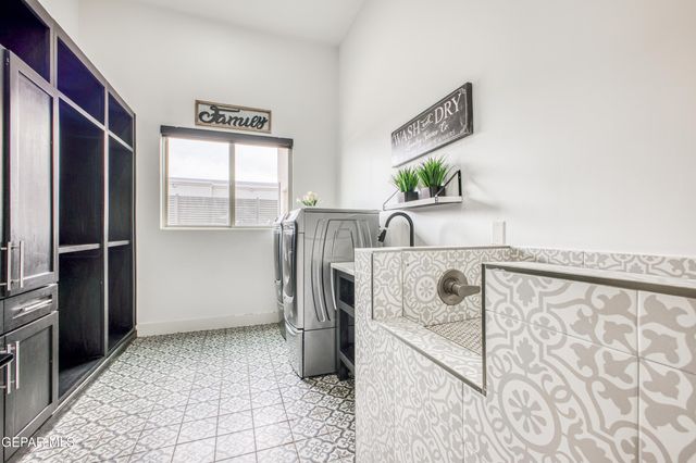 6328 CAMINO PINON Place, El Paso, TX 79932