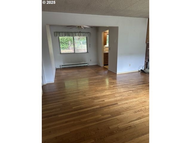 2475 WILLAMETTE FALLS Dr, West Linn, OR 97068