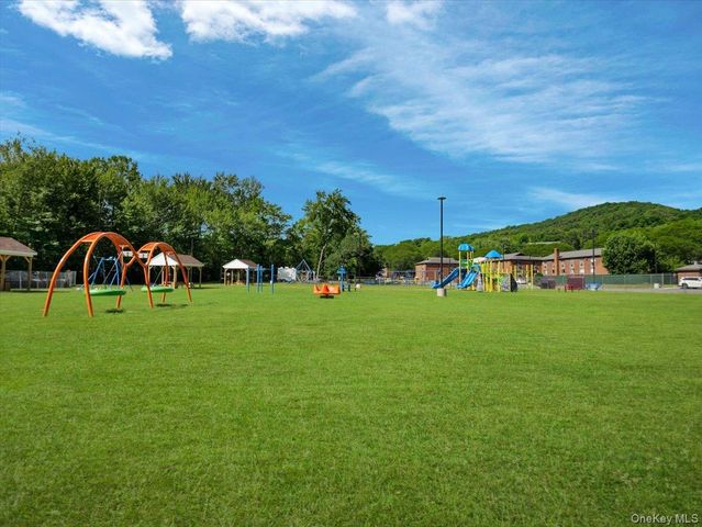 27 Tanager Road 2702, Monroe, NY 10950