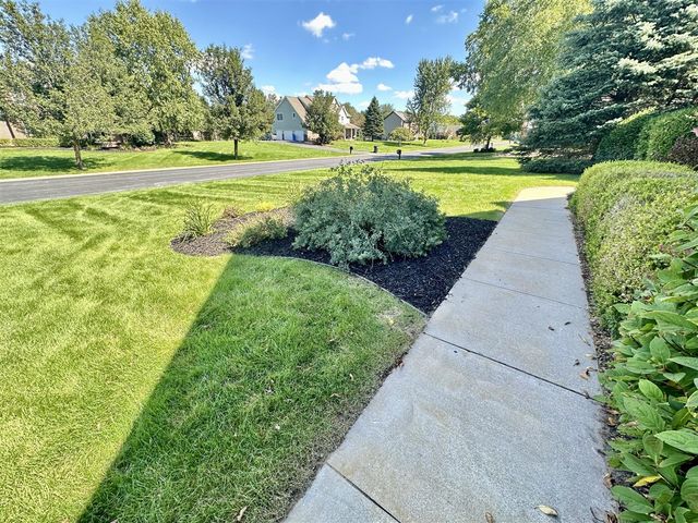 12868 Burgandy Drive, South Lyon, MI 48178