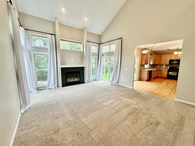 12868 Burgandy Drive, South Lyon, MI 48178