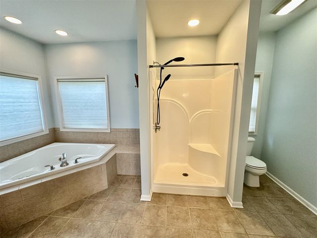 12868 Burgandy Drive, South Lyon, MI 48178