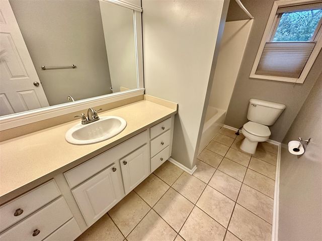 12868 Burgandy Drive, South Lyon, MI 48178