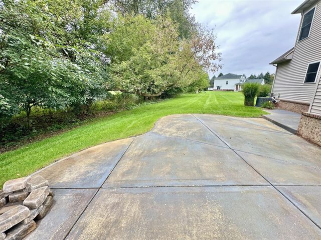 12868 Burgandy Drive, South Lyon, MI 48178