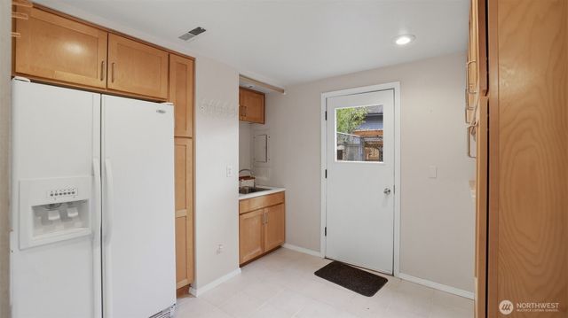 16751 154th Avenue SE, Renton, WA 98058