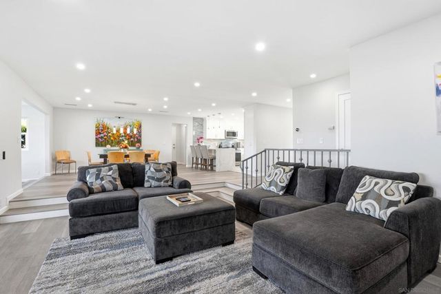 361 Murray Dr., El Cajon, CA 92020