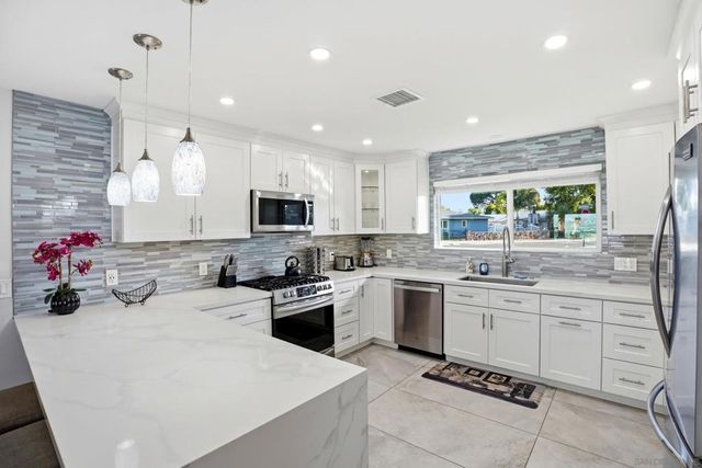 361 Murray Dr., El Cajon, CA 92020