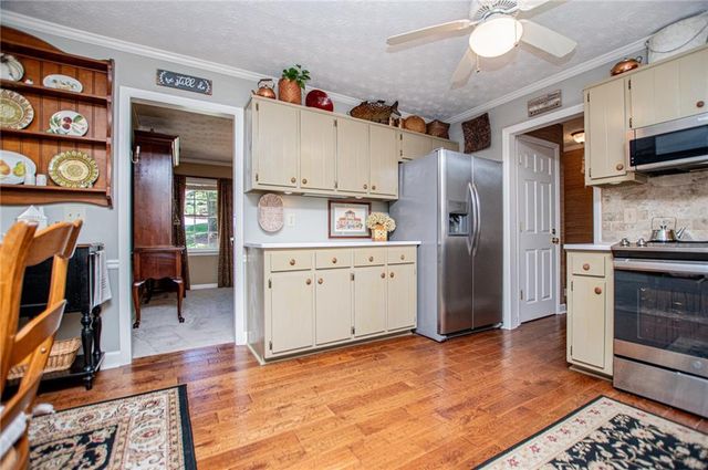 3191 Cedardale Drive, Douglasville, GA 30135