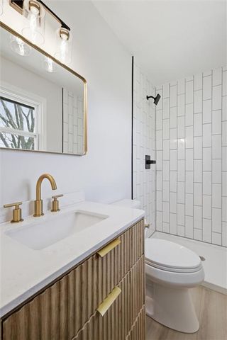 2201 Marvonne Road, Lawrence, KS 66047