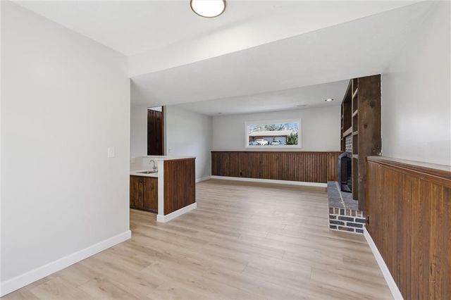 2201 Marvonne Road, Lawrence, KS 66047