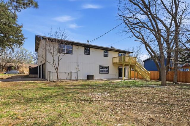 2201 Marvonne Road, Lawrence, KS 66047