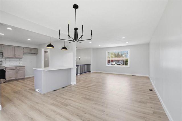 2201 Marvonne Road, Lawrence, KS 66047