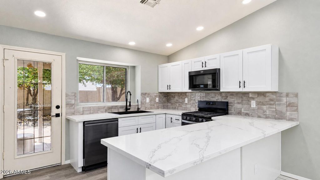 2624 N RICARDO --, Mesa, AZ 85215 — photo 4