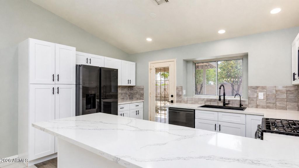 2624 N RICARDO --, Mesa, AZ 85215 — photo 5