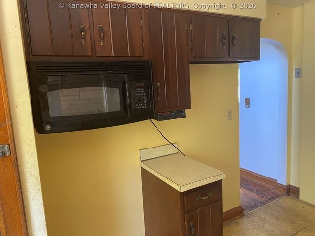 914 Lincoln Drive, South Charleston, WV 25309