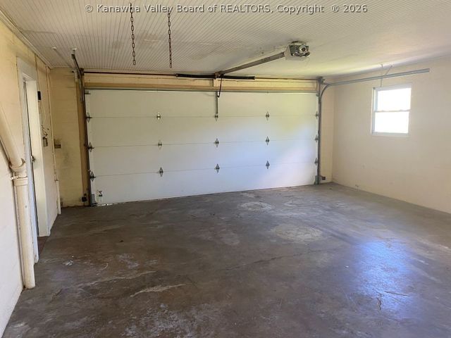 914 Lincoln Drive, South Charleston, WV 25309