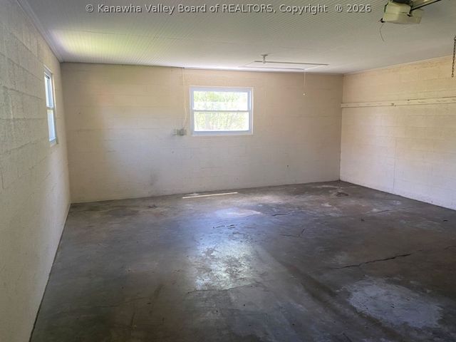 914 Lincoln Drive, South Charleston, WV 25309