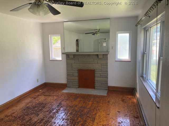 914 Lincoln Drive, South Charleston, WV 25309