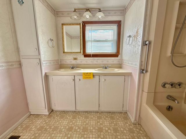 81 Cramton Road 33, Castleton, VT 05735