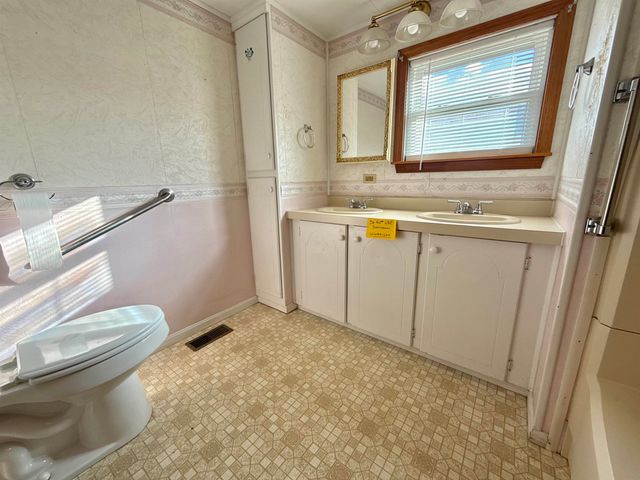 81 Cramton Road 33, Castleton, VT 05735