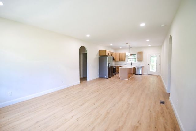 401 Crossvine Rd, Sparta, TN 38583