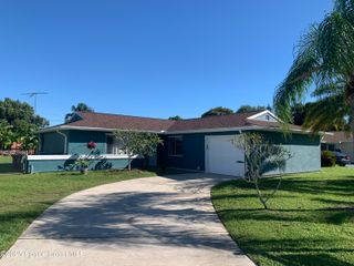 2101 Acacia Street NE, Palm Bay, FL 32905