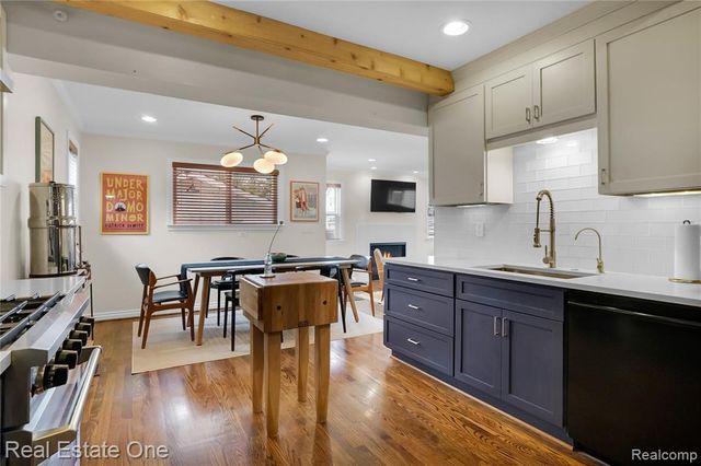 705 N Dorchester Avenue, Royal Oak, MI 48067