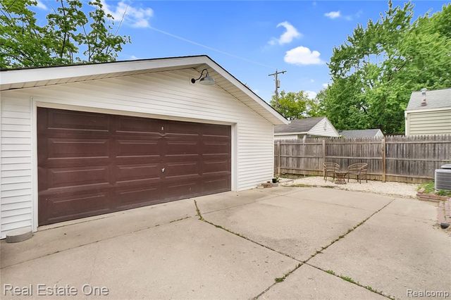 705 N Dorchester Avenue, Royal Oak, MI 48067