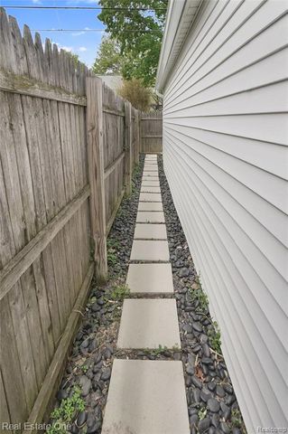 705 N Dorchester Avenue, Royal Oak, MI 48067