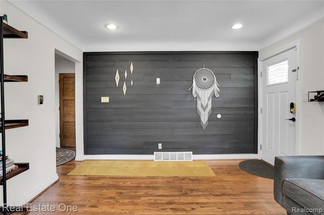 705 N Dorchester Avenue, Royal Oak, MI 48067