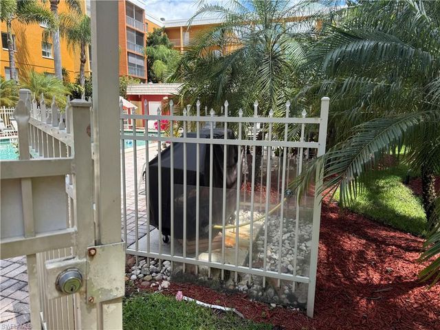 2366 E Mall DR 414, Fort Myers, FL 33901