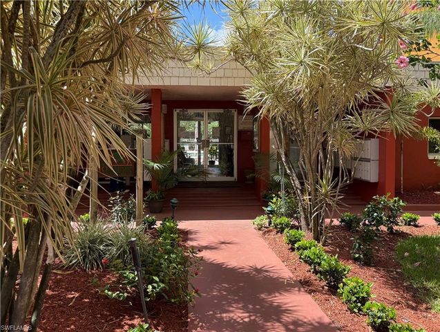 2366 E Mall DR 414, Fort Myers, FL 33901