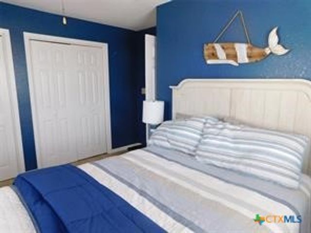 739 Marshall Johnson Avenue, Port Lavaca, TX 77979