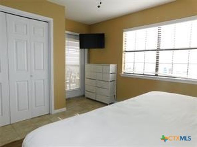 739 Marshall Johnson Avenue, Port Lavaca, TX 77979