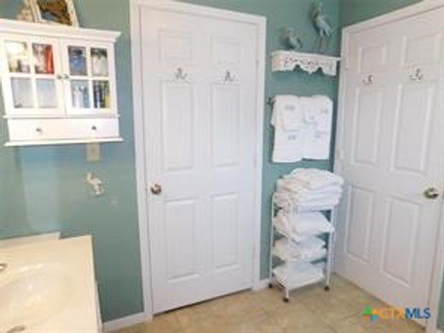 739 Marshall Johnson Avenue, Port Lavaca, TX 77979