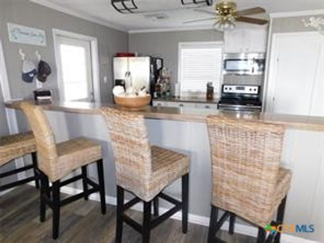 739 Marshall Johnson Avenue, Port Lavaca, TX 77979
