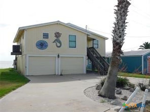 739 Marshall Johnson Avenue, Port Lavaca, TX 77979