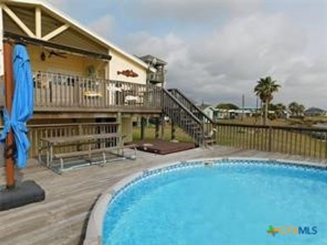 739 Marshall Johnson Avenue, Port Lavaca, TX 77979