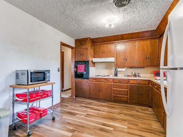 118 S Mercedes Drive, Norman, OK 73069