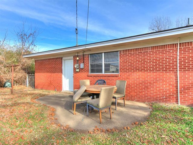 118 S Mercedes Drive, Norman, OK 73069