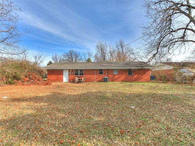 118 S Mercedes Drive, Norman, OK 73069