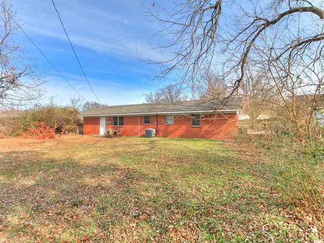 118 S Mercedes Drive, Norman, OK 73069