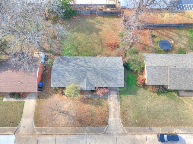 118 S Mercedes Drive, Norman, OK 73069