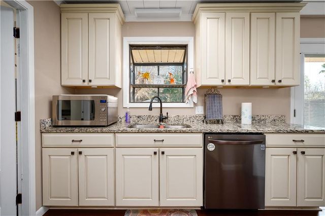 711 TANGLEWOOD Drive, Alexandria, LA 71303