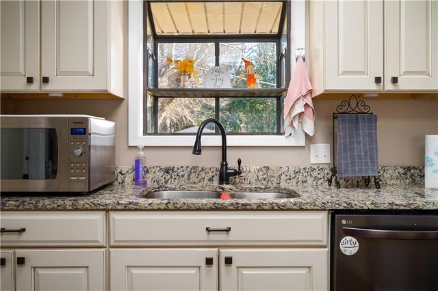 711 TANGLEWOOD Drive, Alexandria, LA 71303