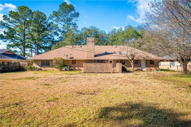 711 TANGLEWOOD Drive, Alexandria, LA 71303